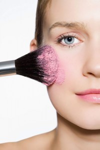 激素依赖性皮炎研究院：女性出现化妆品皮炎症状的正确处理方式